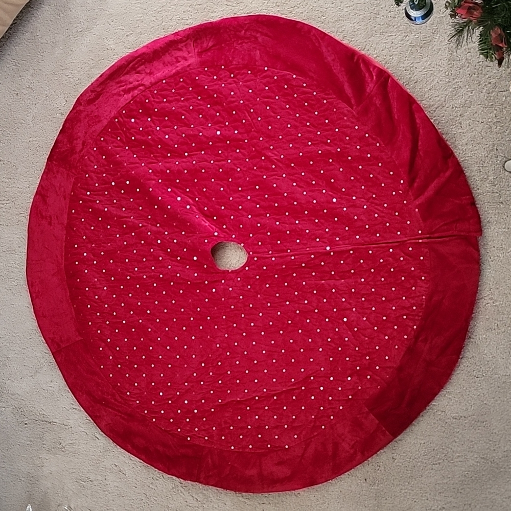 Holiday Tree Skirt - Red Sequin Design